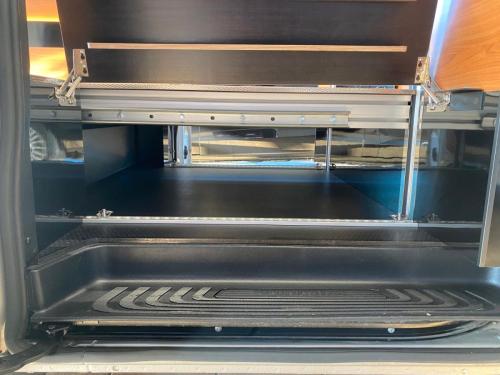 034b7576-cec9-4abb-b669-716f14423b4f